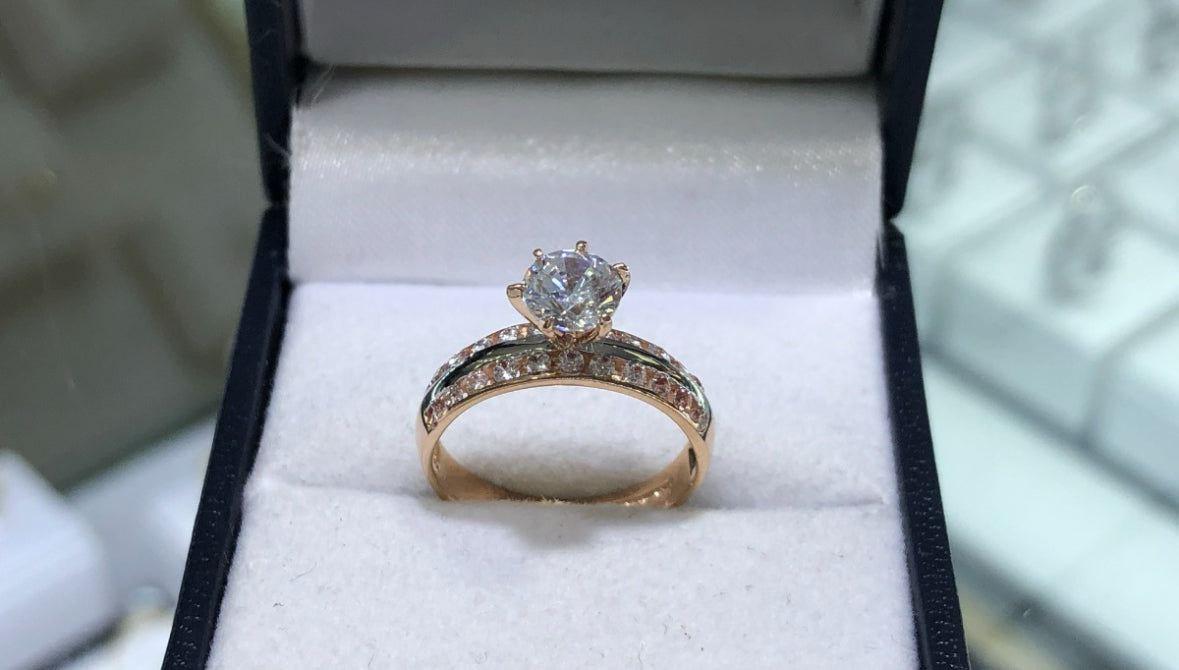 Anillo Alyssa