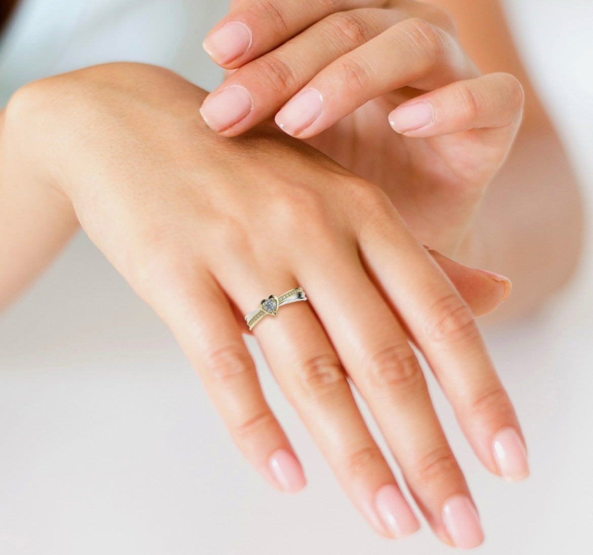Anillo de Compromiso Adelle