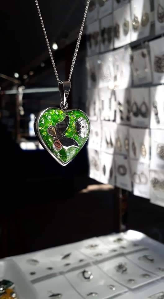 Llamador de Ángeles, Corazón Doble Vista