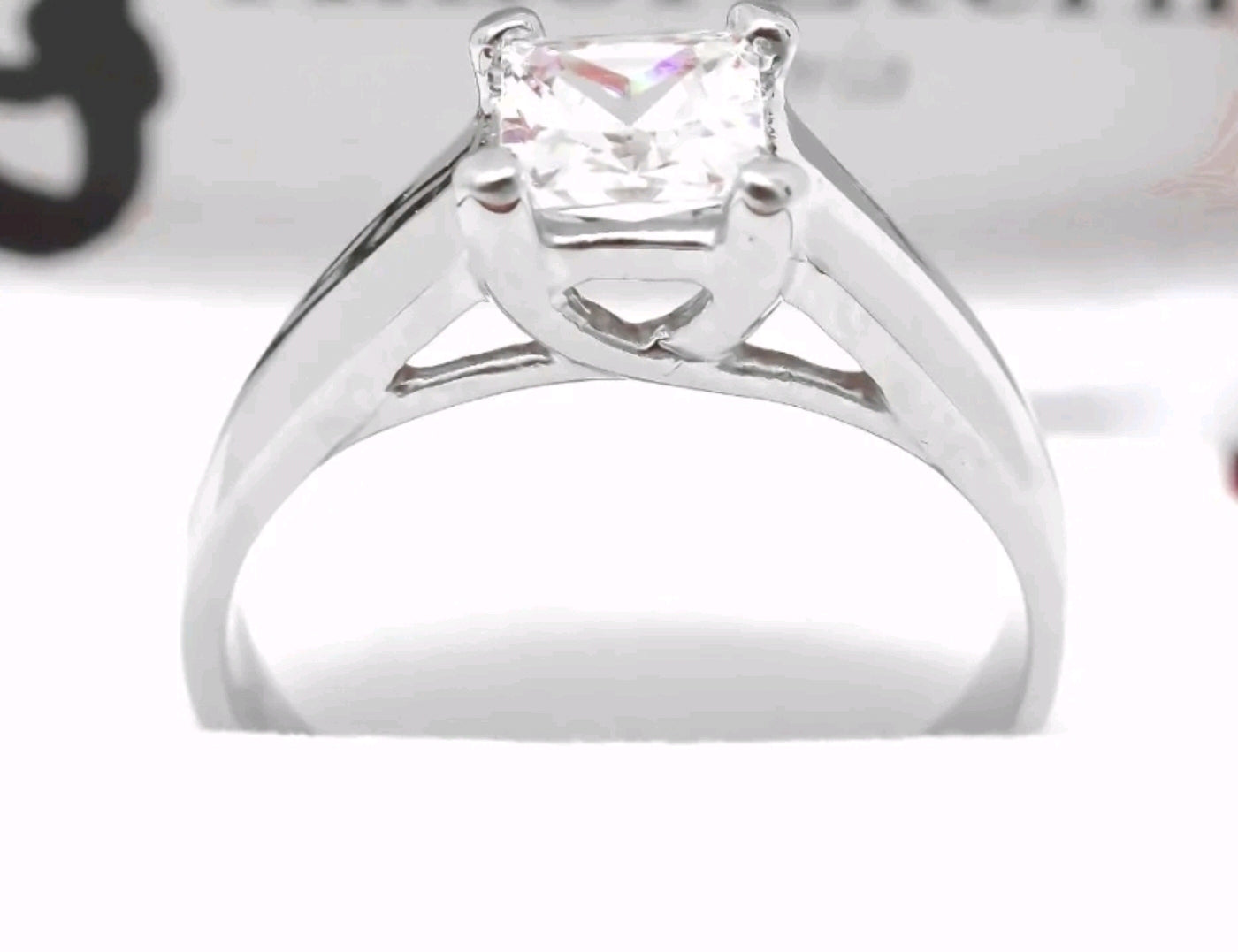 Anillo de Compromiso Tiffany