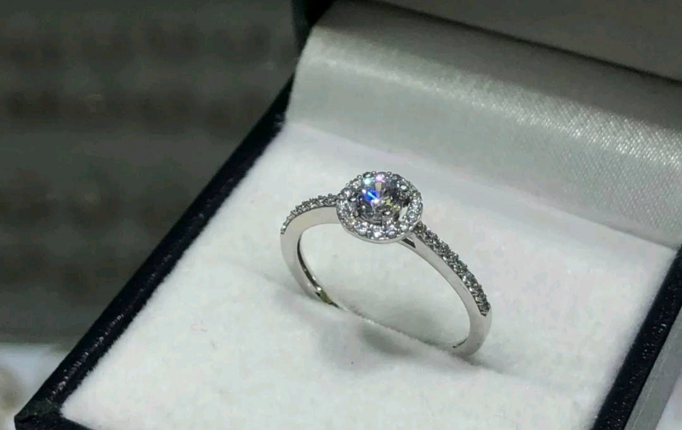 Anillo de Compromiso Lovely