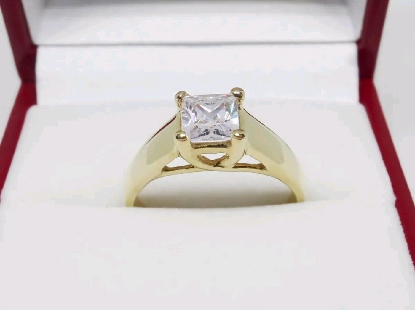 Anillo de Compromiso Tiffany