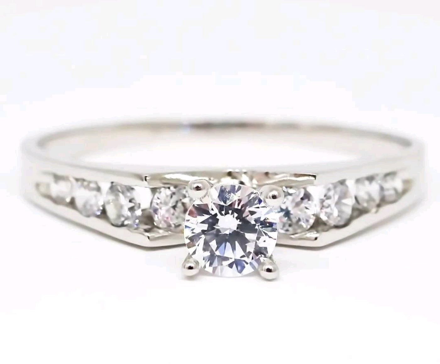 Anillo de Compromiso Gabrielle