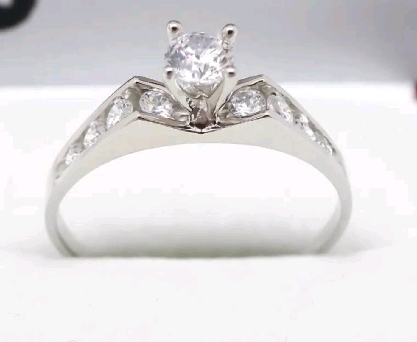 Anillo de Compromiso Gabrielle