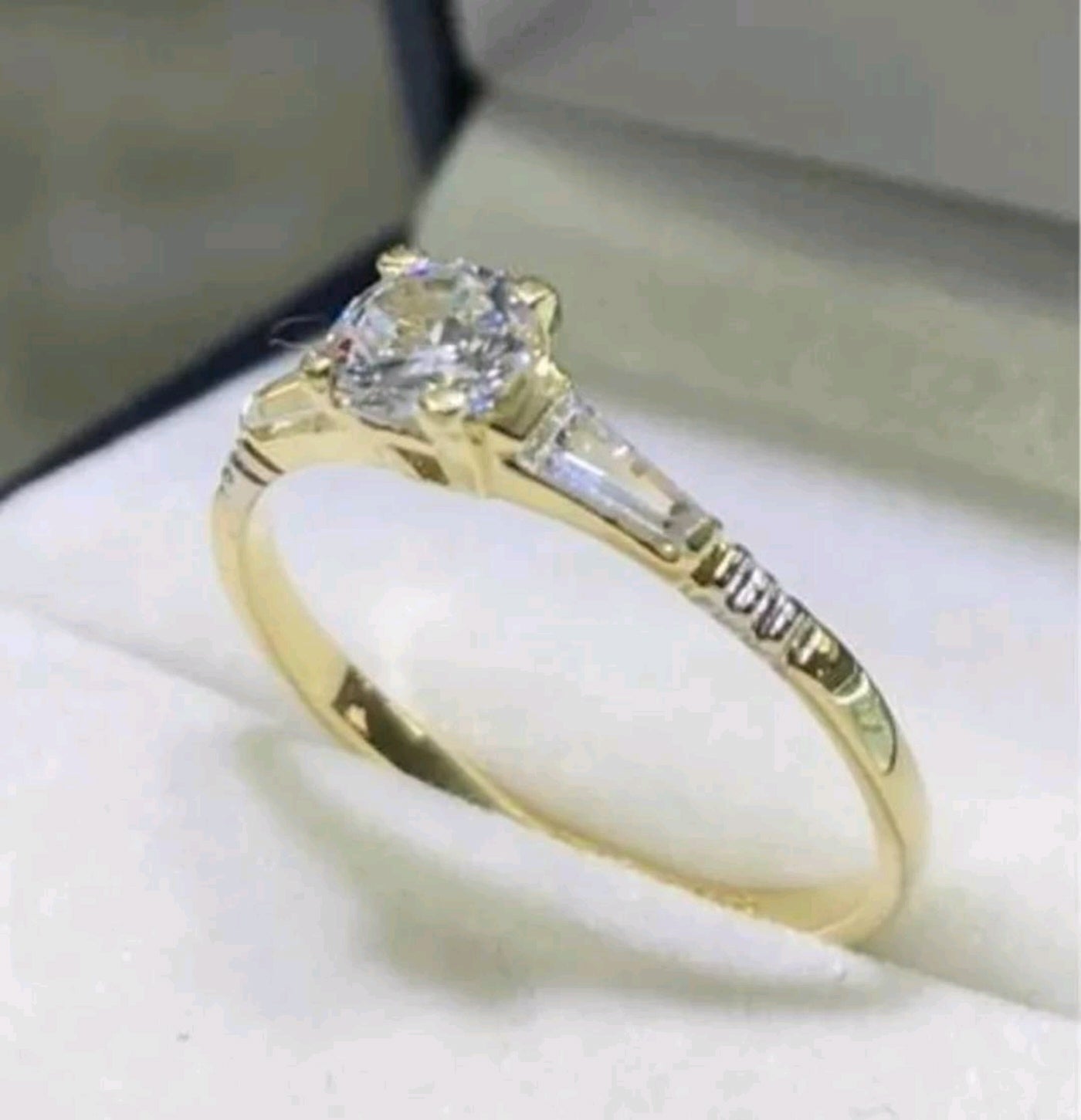 Anillo Romance