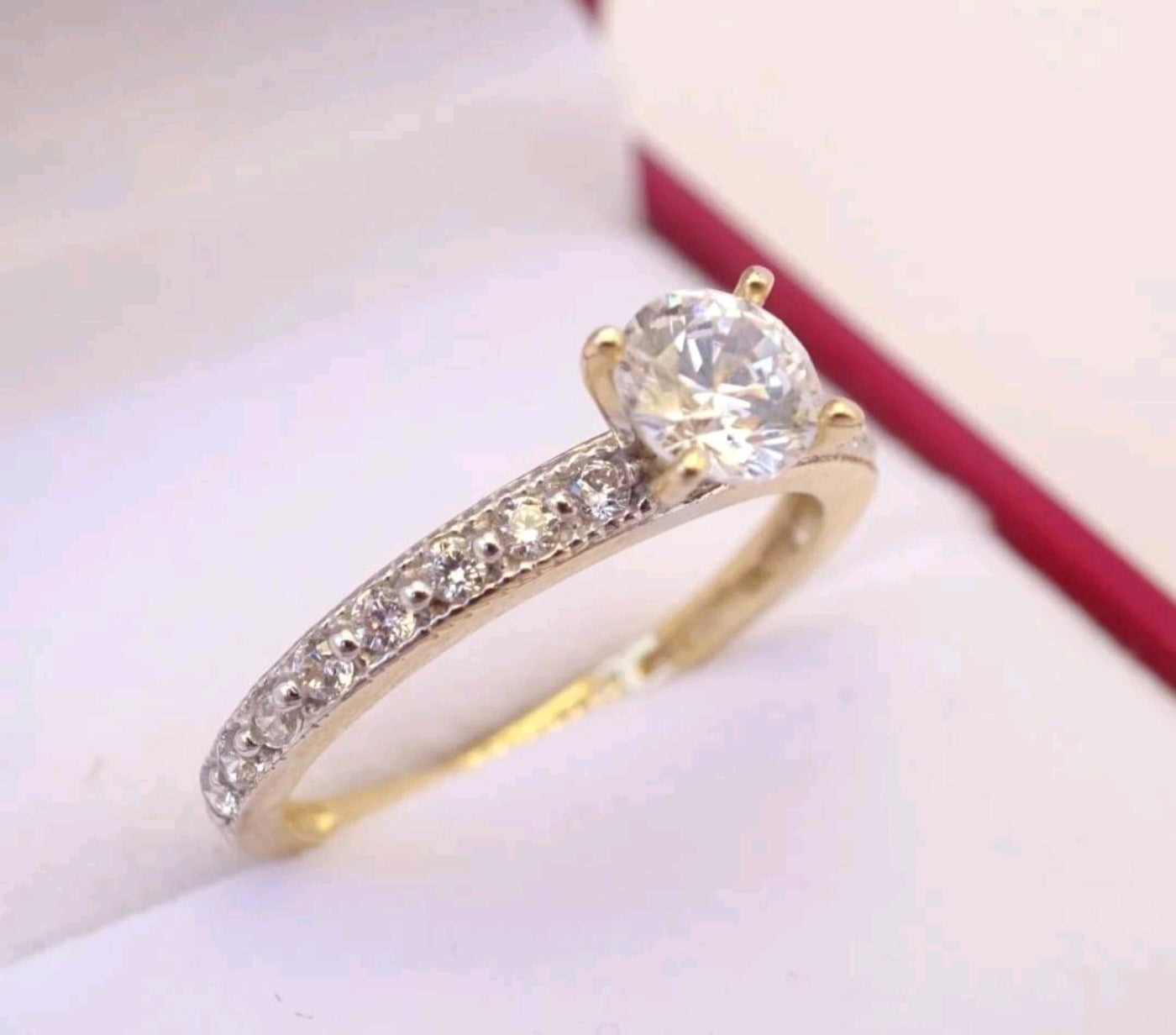Anillo de Compromiso Ivett
