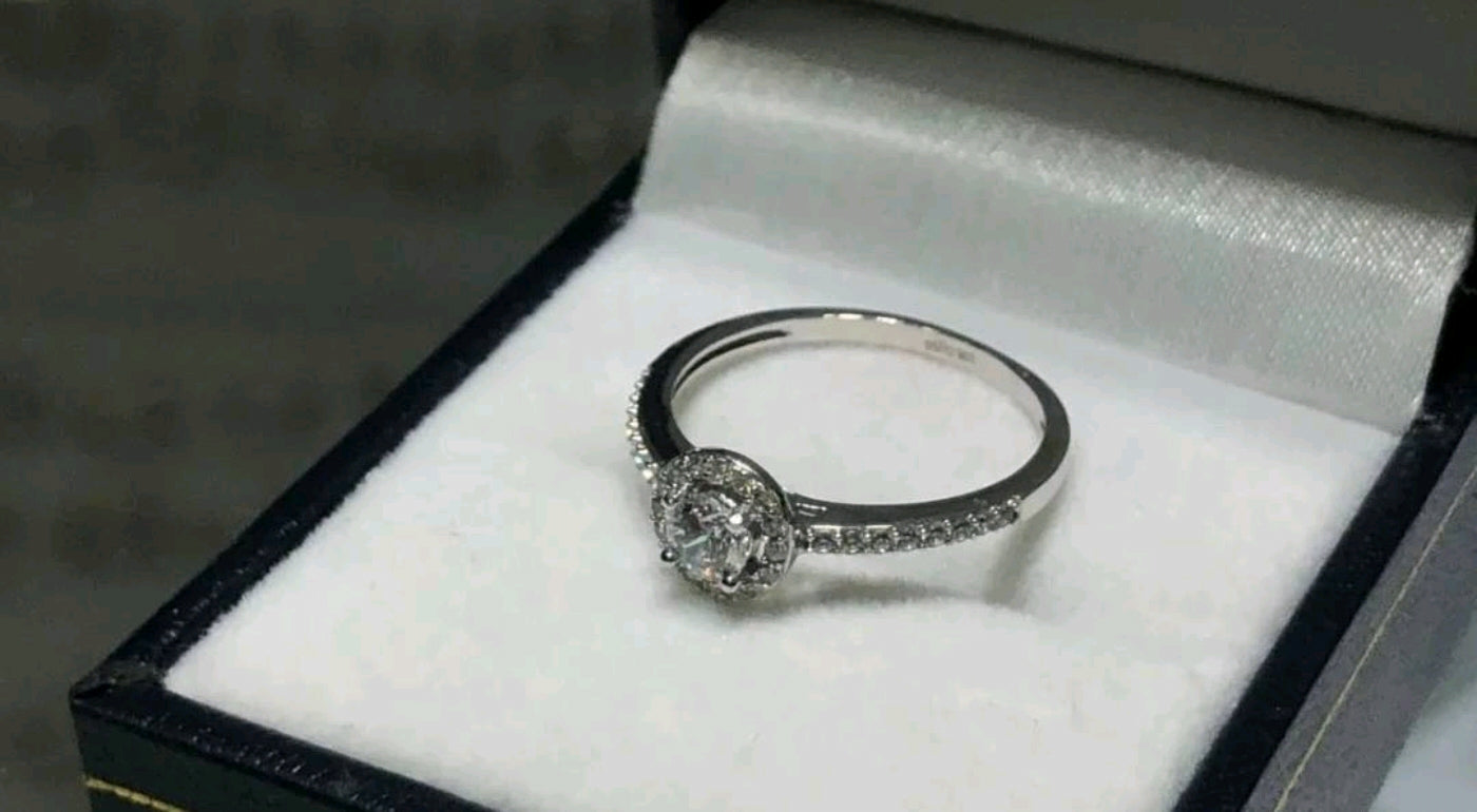Anillo de Compromiso Lovely