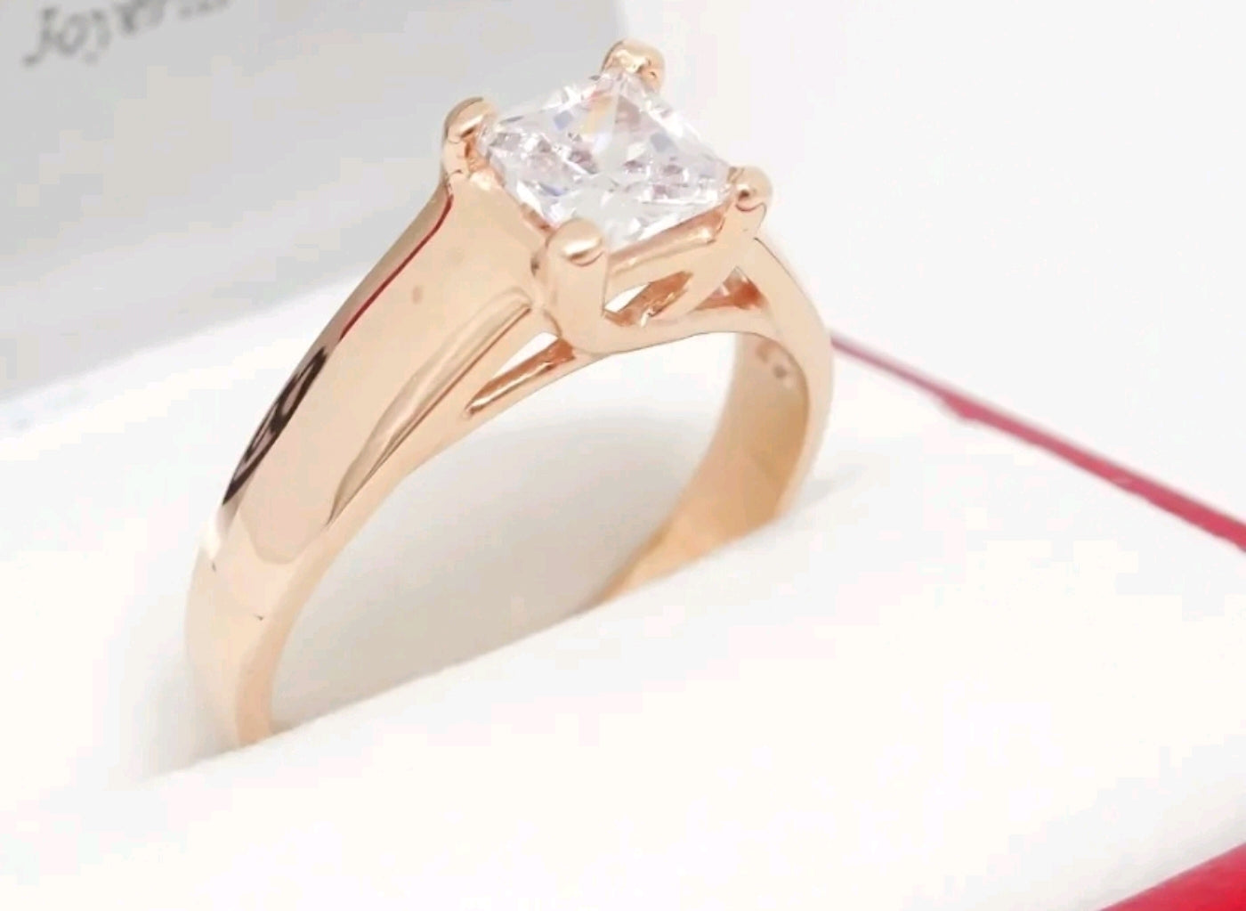 Anillo de Compromiso Tiffany