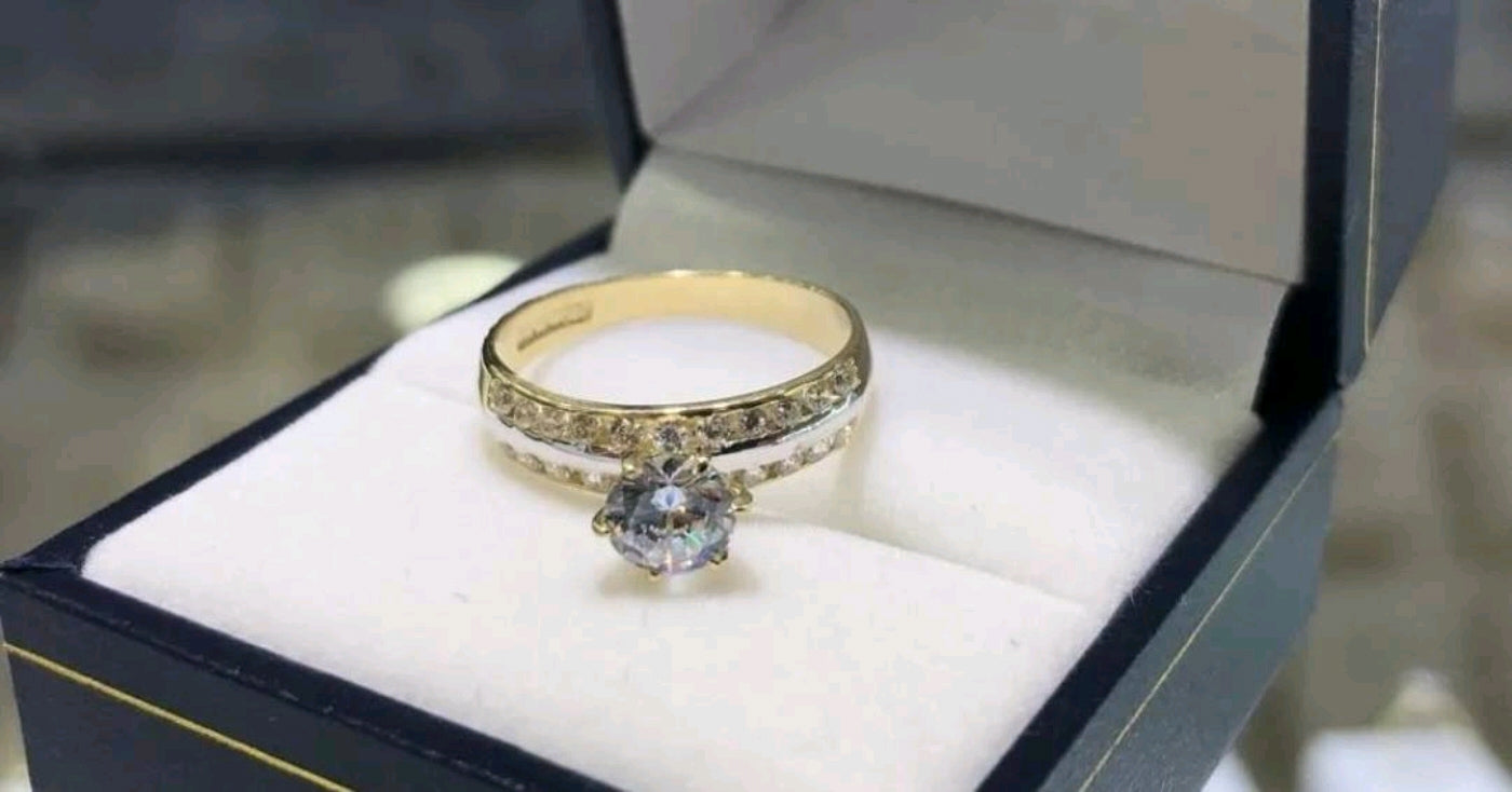 Anillo Alyssa