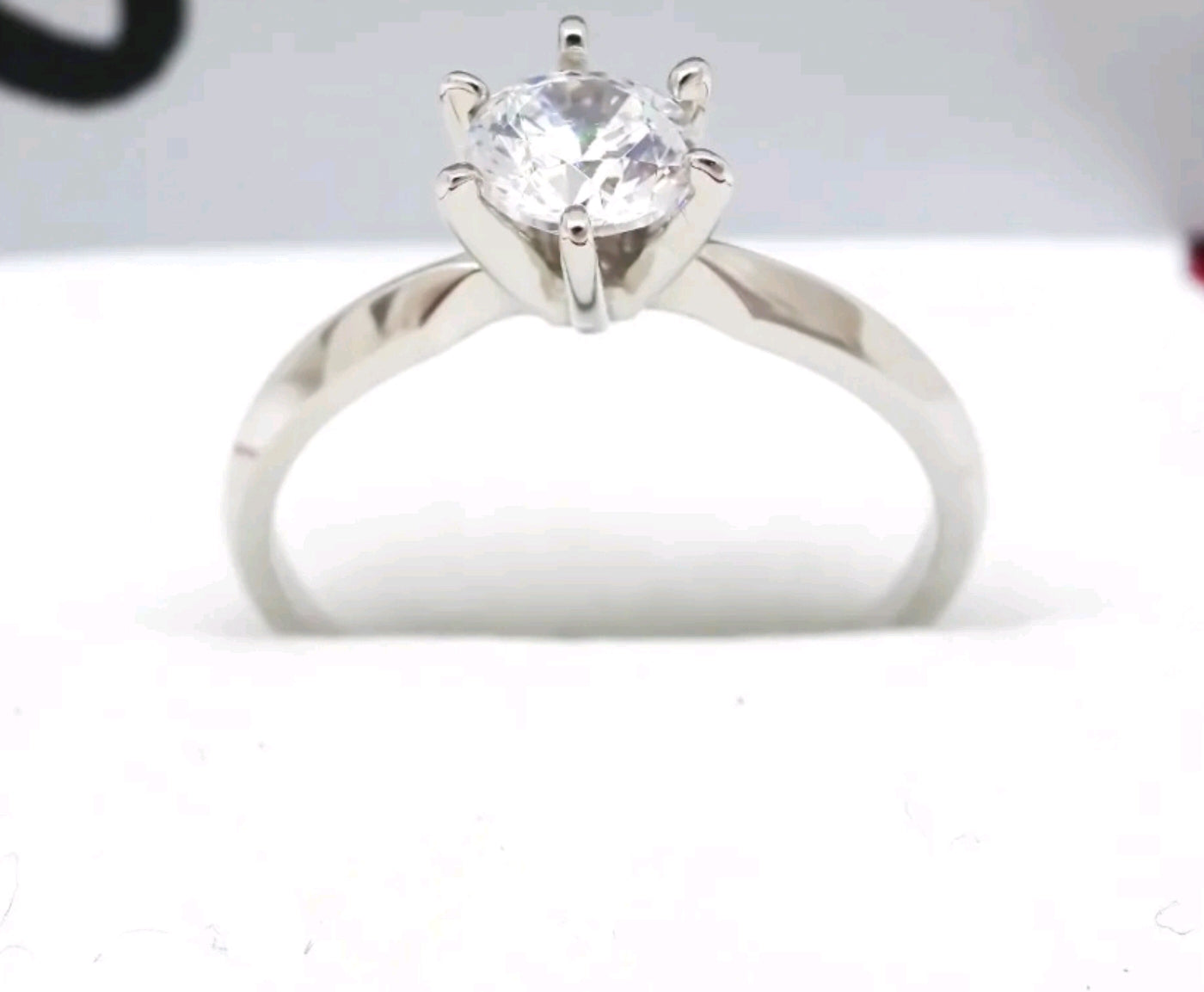 Anillo de Compromiso Liso Tradicional