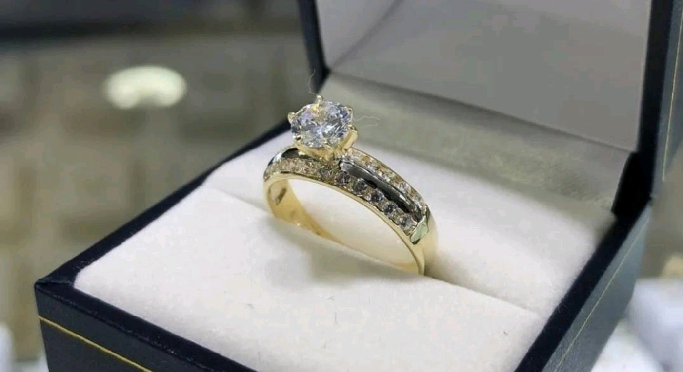 Anillo Alyssa